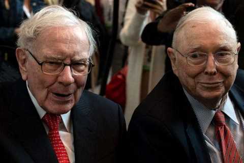 Warren Buffett’s Right-Hand Man Called Bitcoin ‘Rat Poison’ To Protect Casual Buyers From Crypto..