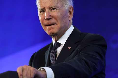 Biden considers sending thousands of troops, warships and aircraft to Eastern Europe Ukraine Russia