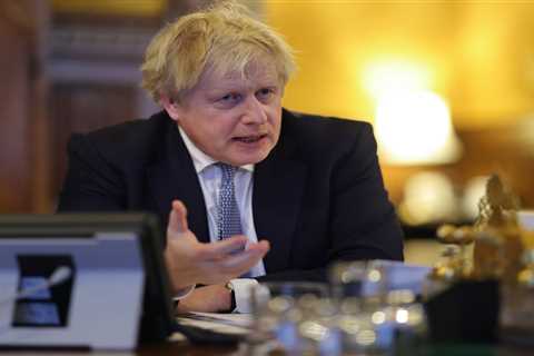 Ukrainians ready to fight to the death if Putin launches invasion, says Boris Johnson