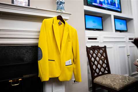 White House Press Secretary Gets a New ‘Flak Jacket’: A Women’s Blazer