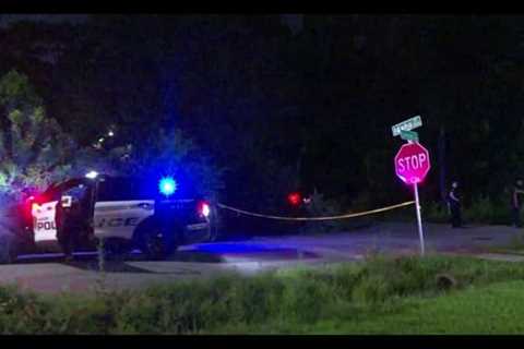 HPD officer shot at by suspect while investigating shooting in SE Houston, authorities say