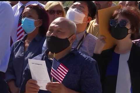 Hundreds Participated in First Naturalization Ceremony at Dodger Stadium – NBC Los Angeles