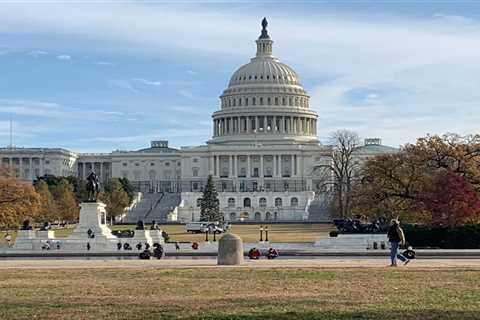 U.S. House members raise doubts about Manchin environmental permitting deal