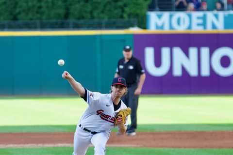 Four Cleveland Guardians receive Gold Glove Awards, setting a franchise record