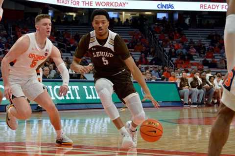Mountain Hawks Open 2022-23 Campaign with Loss at Syracuse