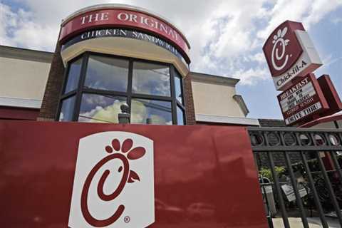 Score a free chicken sandwich at Chick-fil-A today to celebrate Astros’ World Series victory