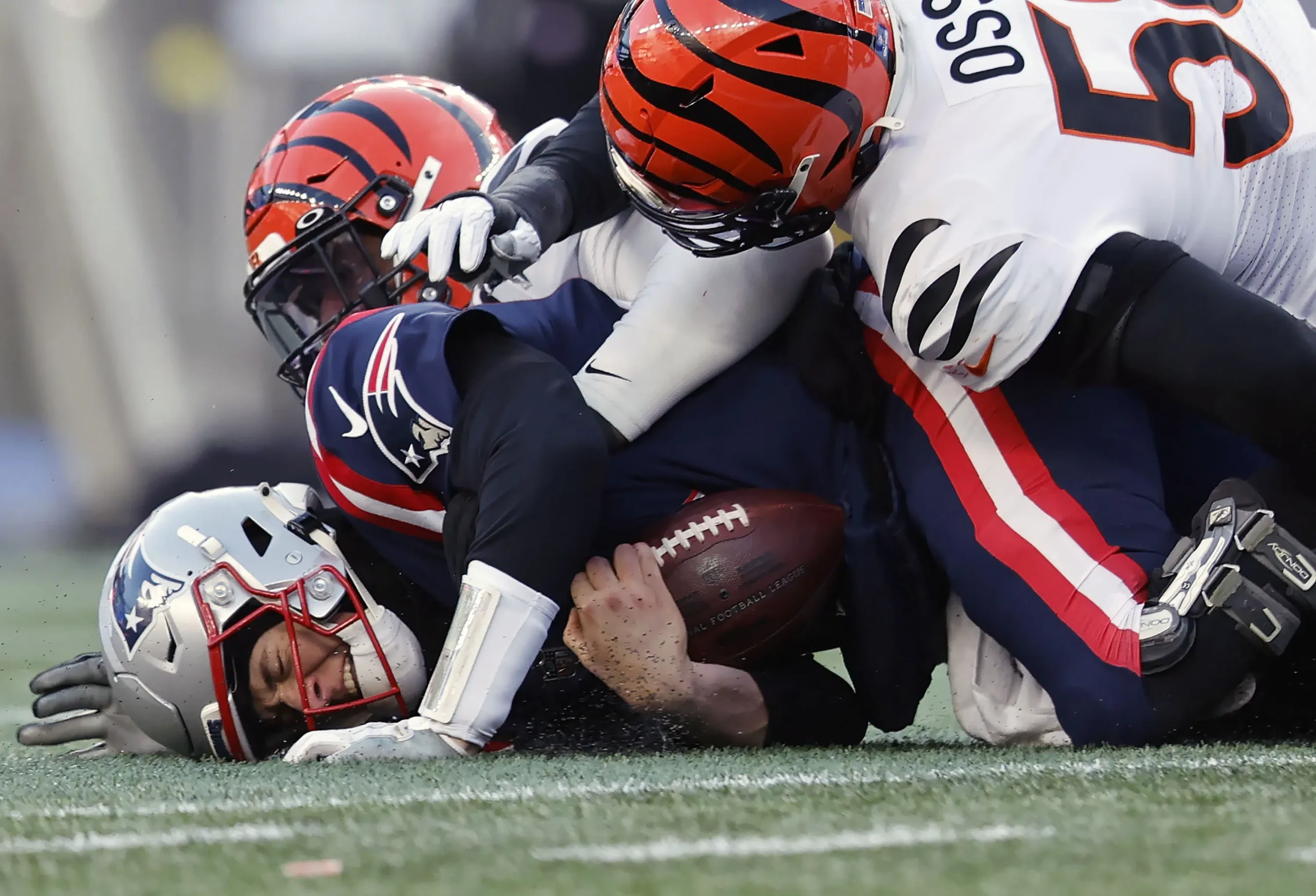 Bengals win seventh straight but still seek consistency