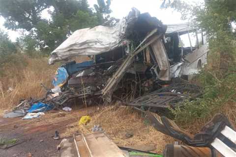 40 people killed and dozens more injured in a bus accident in Senegal