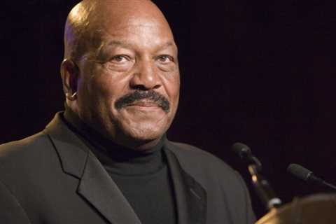 Jim Brown, Cleveland Browns running back and Hall of Famer, dead at 87 – Entertainment Tonight