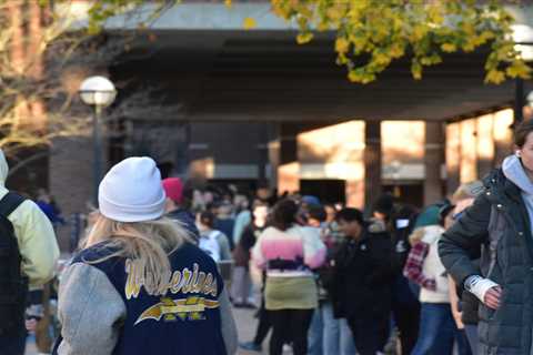 16-year-olds could be pre-registered to vote under Michigan legislation ⋆