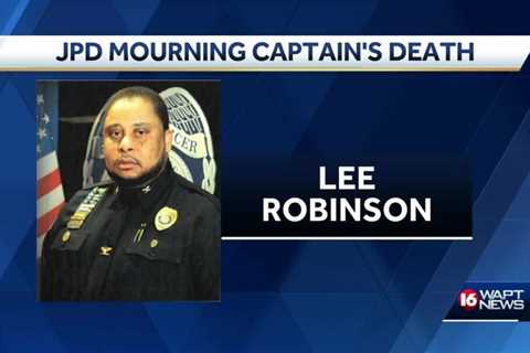 Capt. Lee Robinson dies