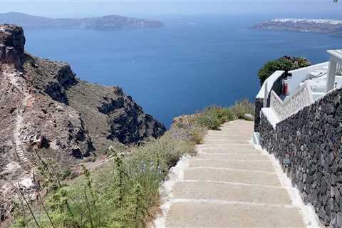 The Fira to Oia Hike (Santorini, Greece)