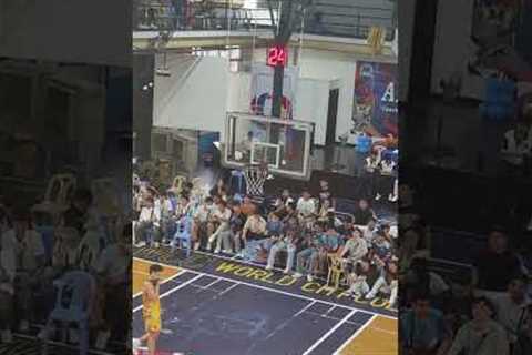 Earthquake shakes basketball court in the Philippines