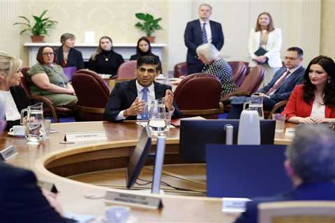 Rishi Sunak Visits Northern Ireland to Mark Stormont Return