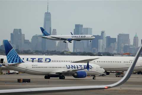 Summer travel could be extra chaotic as United pilots take unpaid leave and Boeing issues pile up