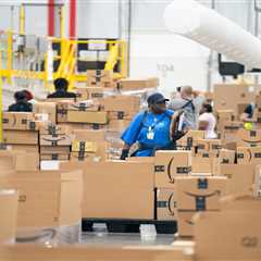 U.S. Senate Dems Smith, Markey to push warehouse worker safety bill •