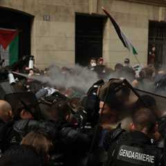 Police break up pro-Palestine protest at French university (VIDEOS) — RT World News