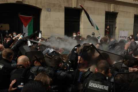 Police break up pro-Palestine protest at French university (VIDEOS) — RT World News