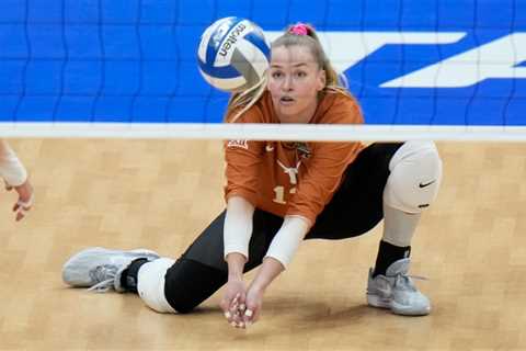 Longhorns volleyball falls to rival Sooners, lose 3rd consecutive 5-set match