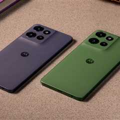 Moto G Power: Affordable Phone That Thrives in Water and Keeps Jack