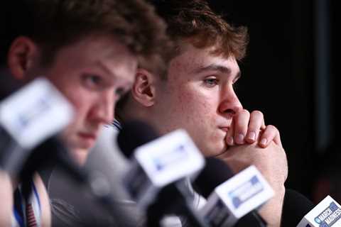 March Madness Choke Inspires Duke ‘White Lotus’ Memes