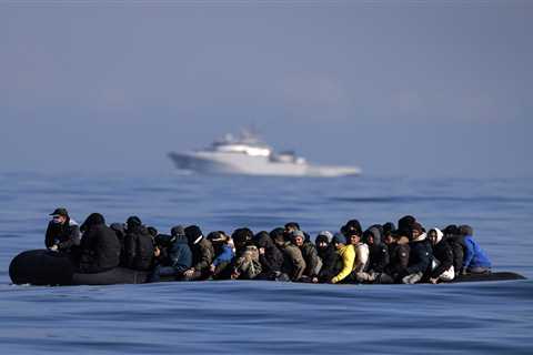 The French Beach Taxi Service Nobody Asked For