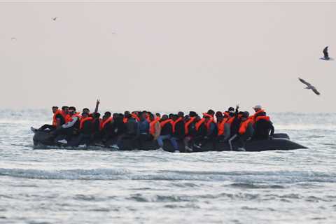 Watching Migrants Wave While Politicians Play Deal-Making Games