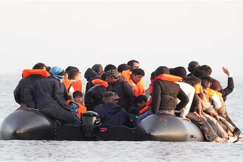 Nearly a Million NHS Golden Tickets Given to Asylum Seekers - And Nobody's Talking About It