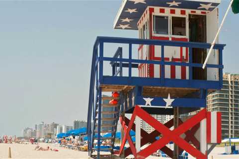 Expert Tips for Navigating Through Crowds at Festivities in Southeast Florida