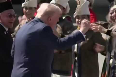 EPIC: President Trump Does ‘Trump Dance’ at Kuala Lumpur Red Carpet Welcome Ceremony (Video)