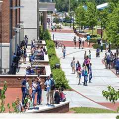 Exploring Middle Tennessee: The Best Age for Bus Tours