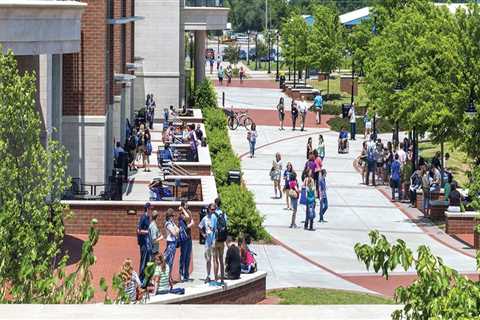 Exploring Middle Tennessee: The Best Age for Bus Tours