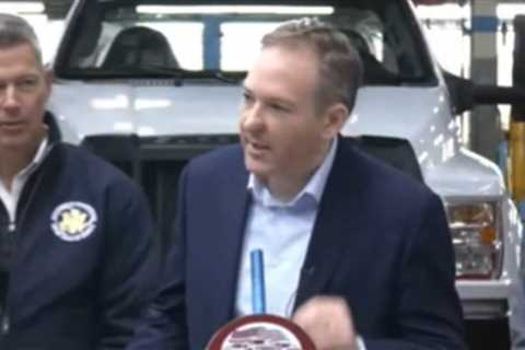 Lee Zeldin Has to Slowly Explain to a Reporter Why American Auto Workers Benefit From Lower Auto..